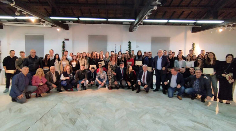 Βράβευση επιτυχόντων μαθητών του Δήμου Λαυρεωτικής στην Τριτοβάθμια εκπαίδευση