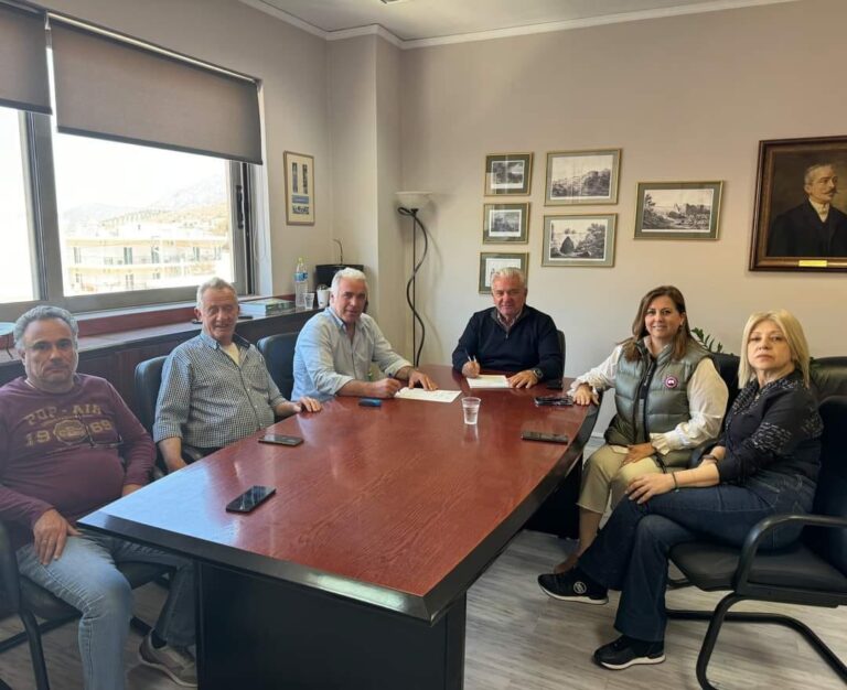 Υπεγράφη η σύμβαση για την κατασκευή γηπέδου 9Χ9 στο Δημοτικό Στάδιο Κερατέας Δήμου Λαυρεωτικής